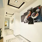 Near The Pope Stylish Apartment Metro A