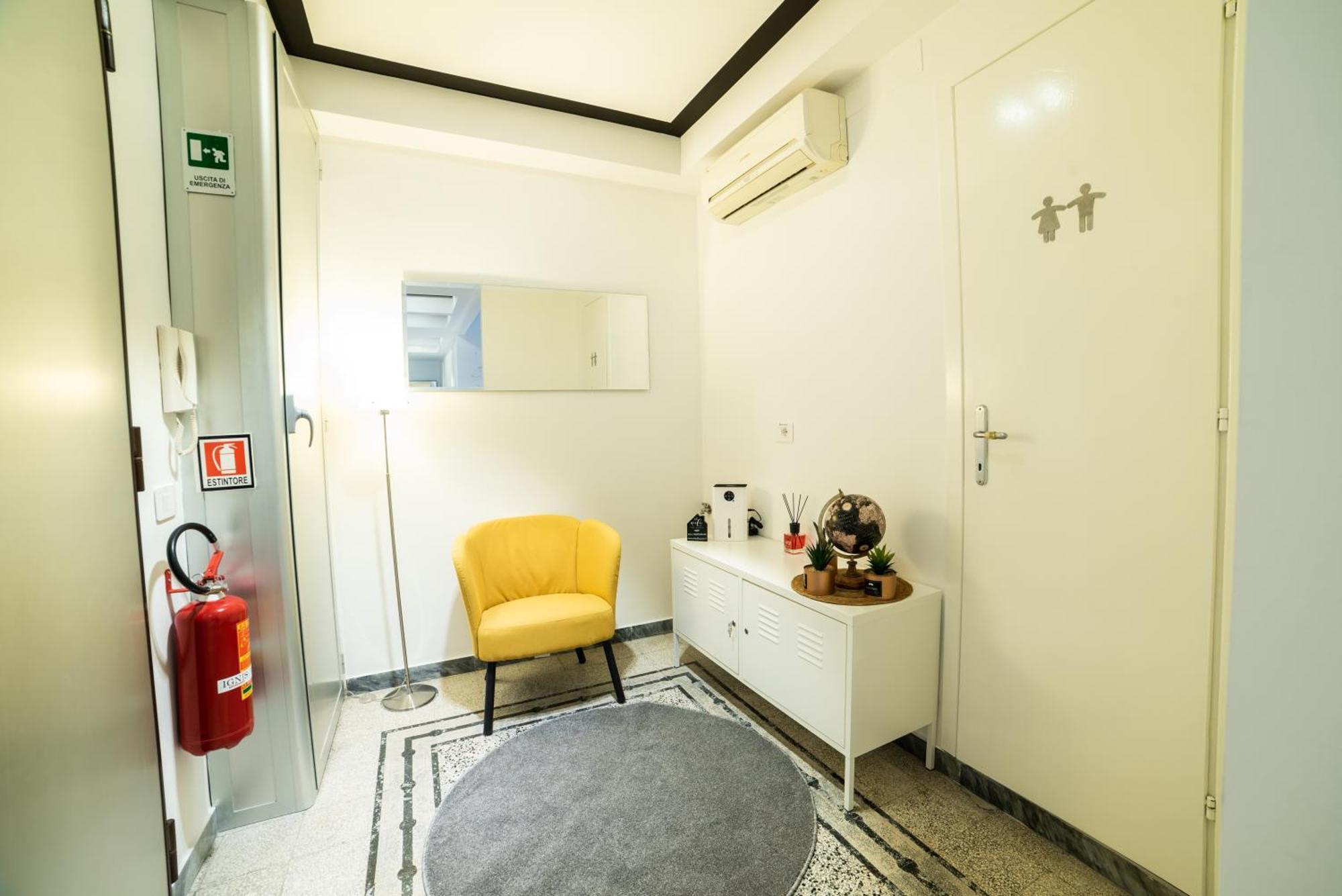 Near The Pope Stylish Metro A Apartment